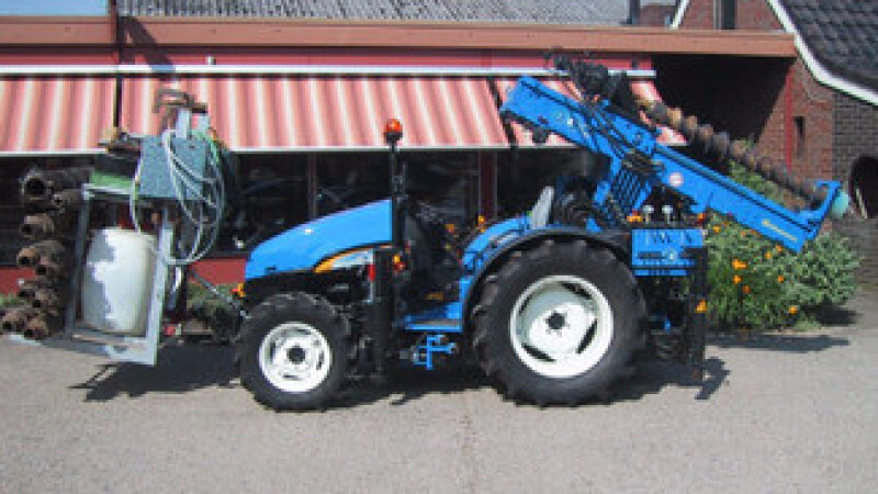 61683 v2